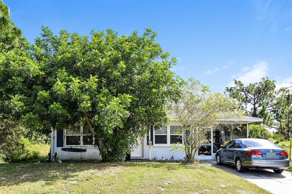 725 GOLDWYN AVENUE S LEHIGH ACRES, FL 33974