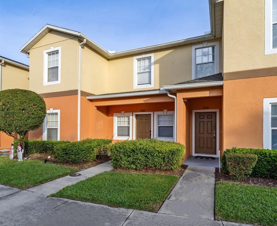 4192 WINDING VINE DR LAKELAND, FL 33812