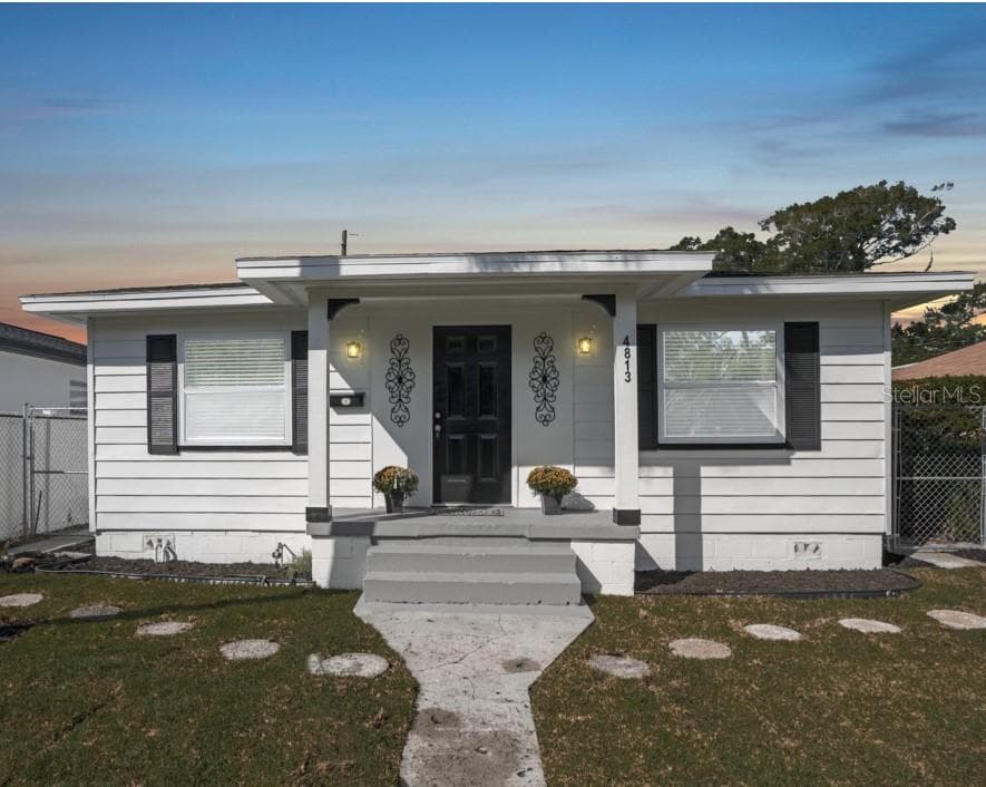 4813 1ST AVENUE S ST PETERSBURG, FL 33711