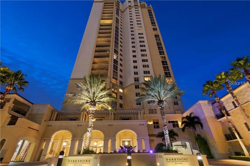 300 BEACH DRIVE NE UNIT 1001