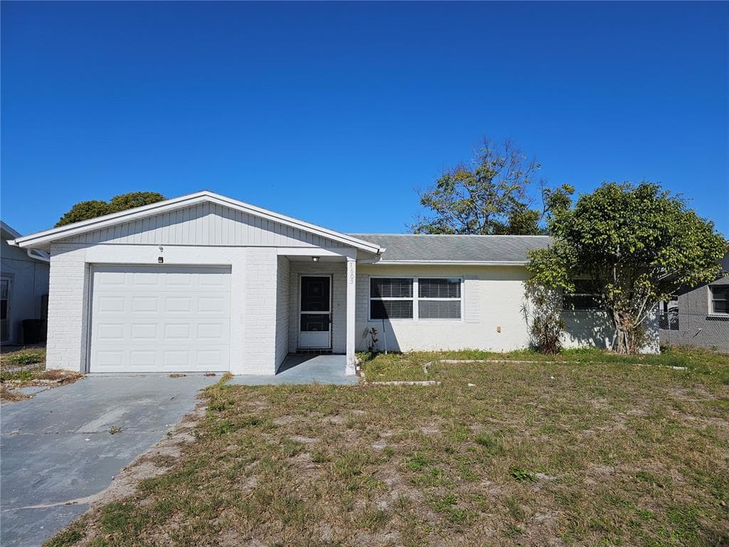 7605 FOXBLOOM DRIVE PORT RICHEY, FL 34668