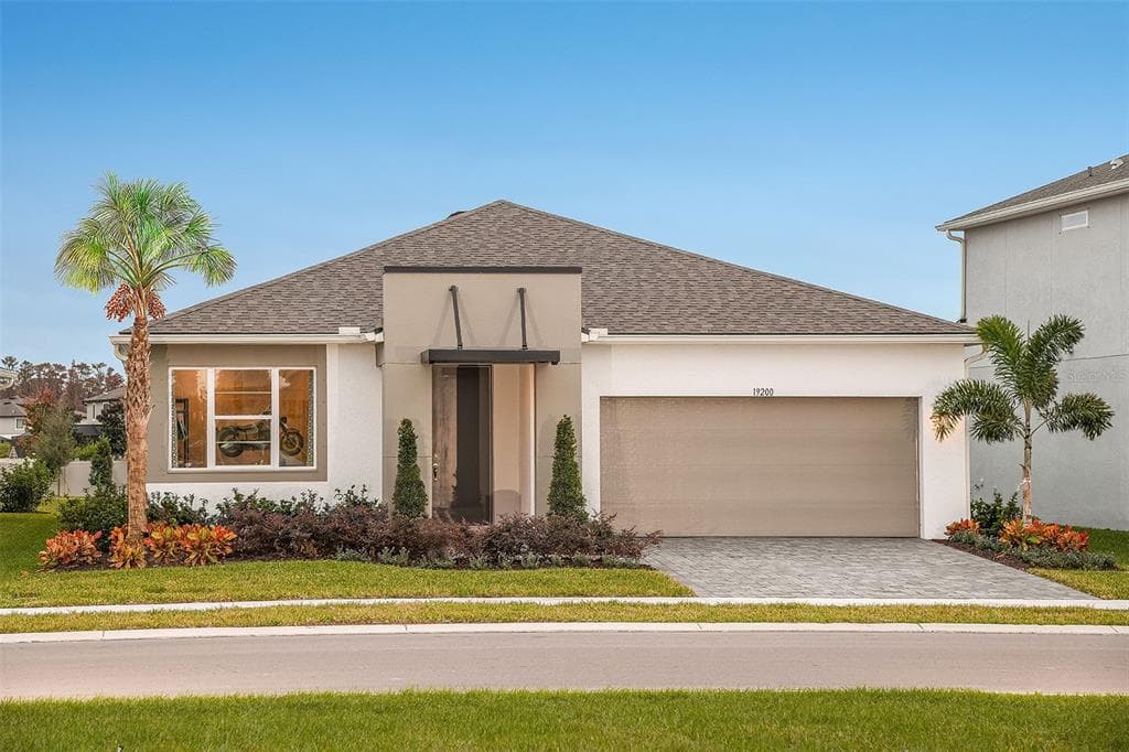 19200 BLUE POND DRIVE LUTZ, FL 33558