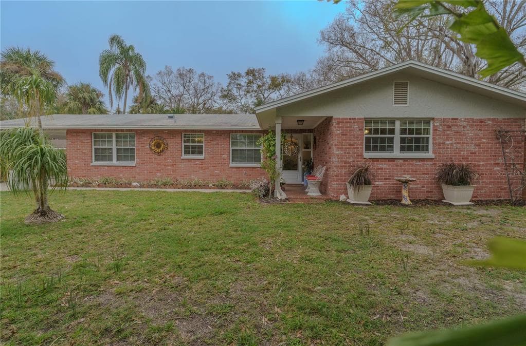 336 SHADDOCK STREET TARPON SPRINGS, FL 34689