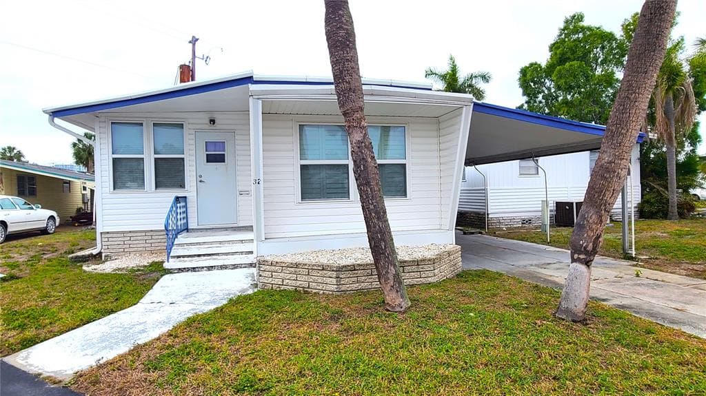 4851 W GANDY BOULEVARD UNIT B4 L32