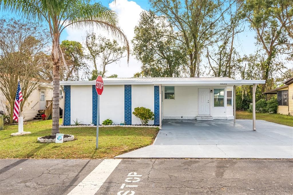 36026 BEGONIA AVENUE ZEPHYRHILLS, FL 33541