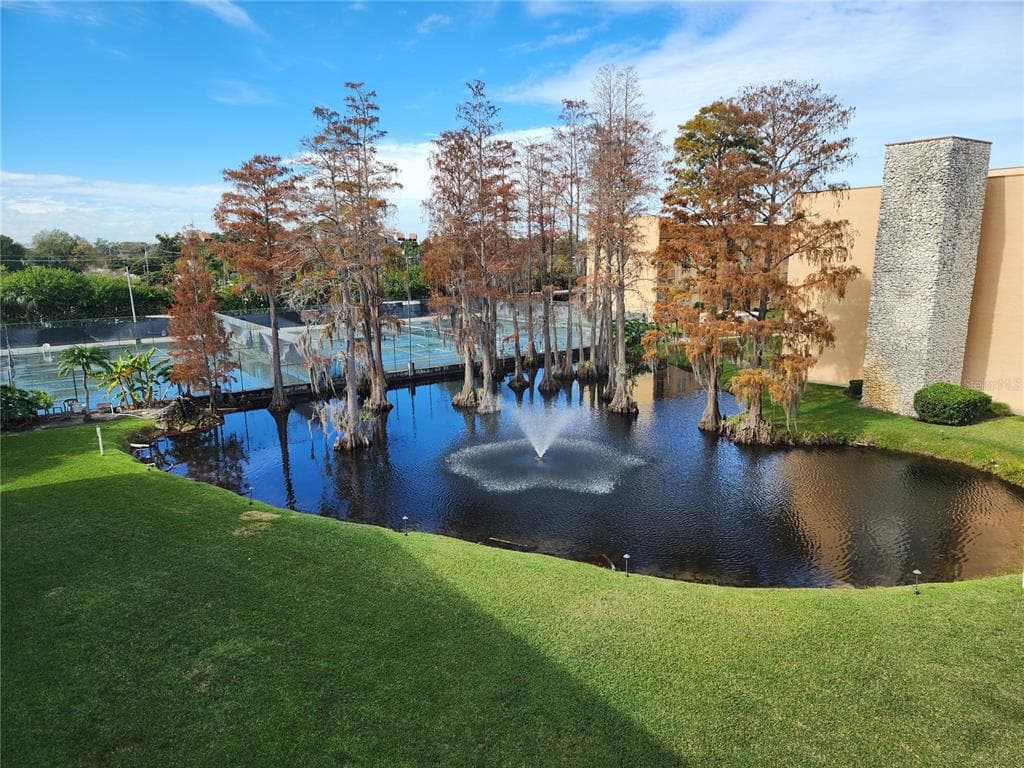 5820 N CHURCH AVENUE UNIT 422 TAMPA, FL 33614