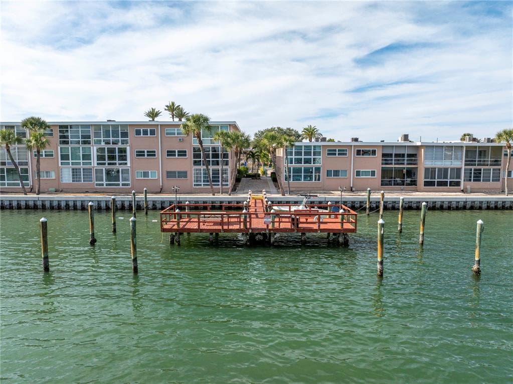 6061 2ND STREET E UNIT 35 ST PETE BEACH, FL 33706