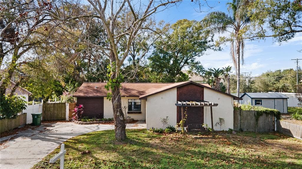 6405 S RICHARD AVENUE TAMPA, FL 33616