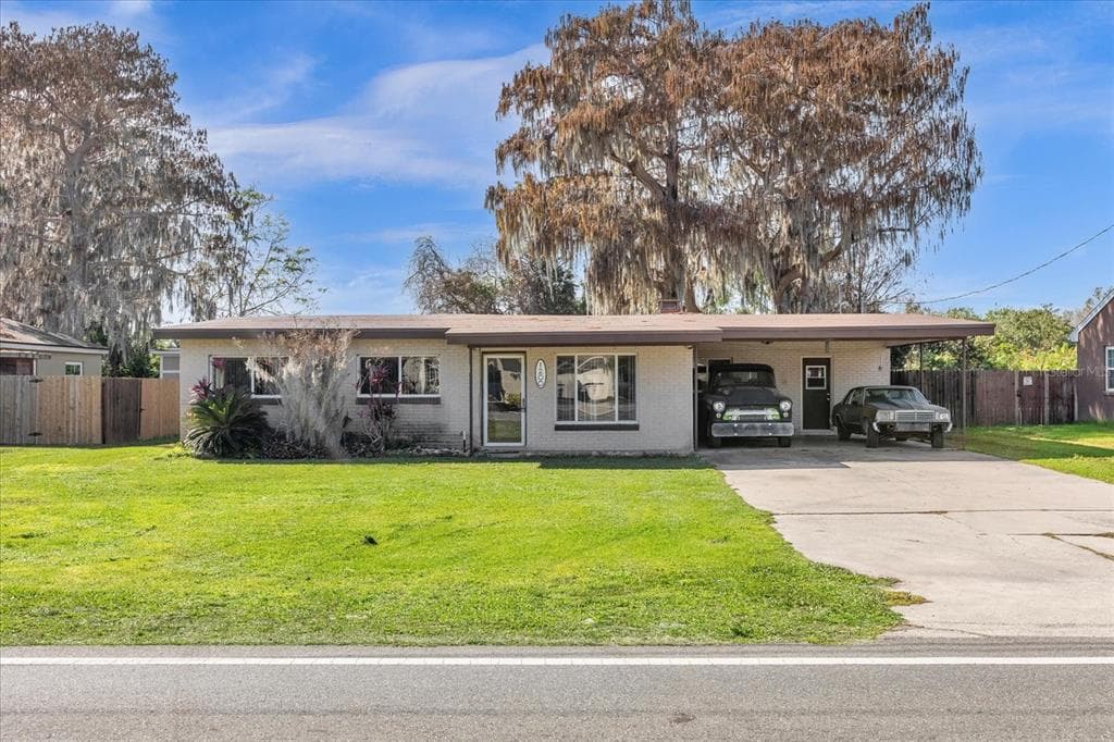 1200 E LAKE SHORE BOULEVARD KISSIMMEE, FL 34744
