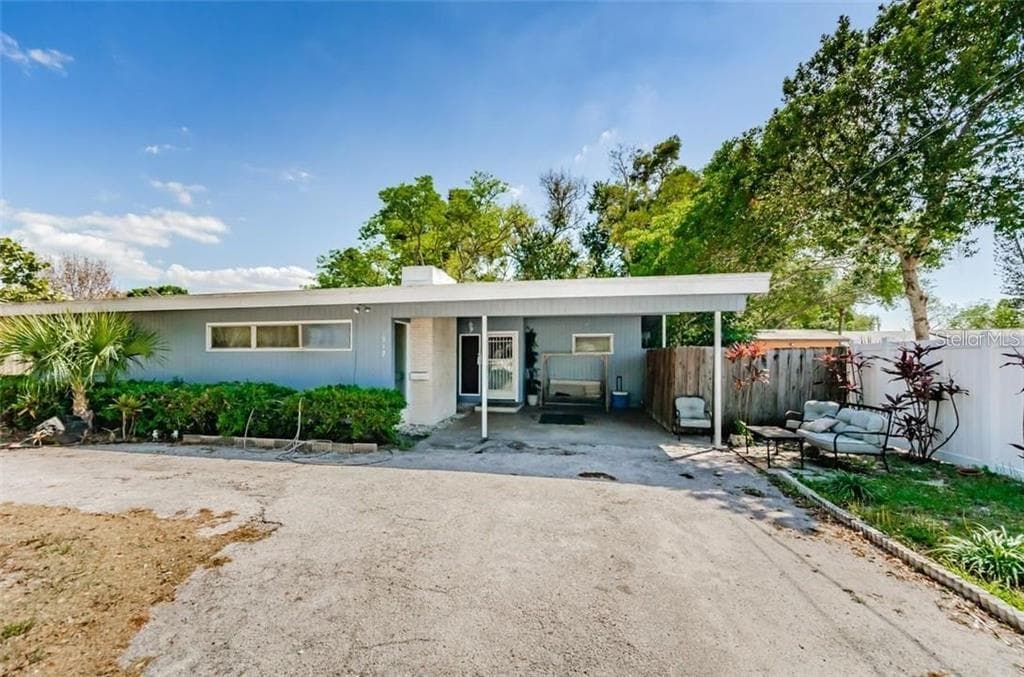 512 52ND AVENUE S ST PETERSBURG, FL 33705