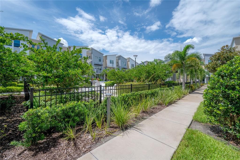 1162 25TH WAY N ST PETERSBURG, FL 33713
