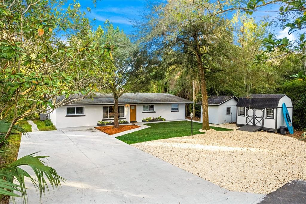 17913 CROOKED LANE