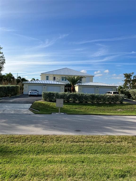 3245 WHITE IBIS COURT UNIT 121 PUNTA GORDA, FL 33950