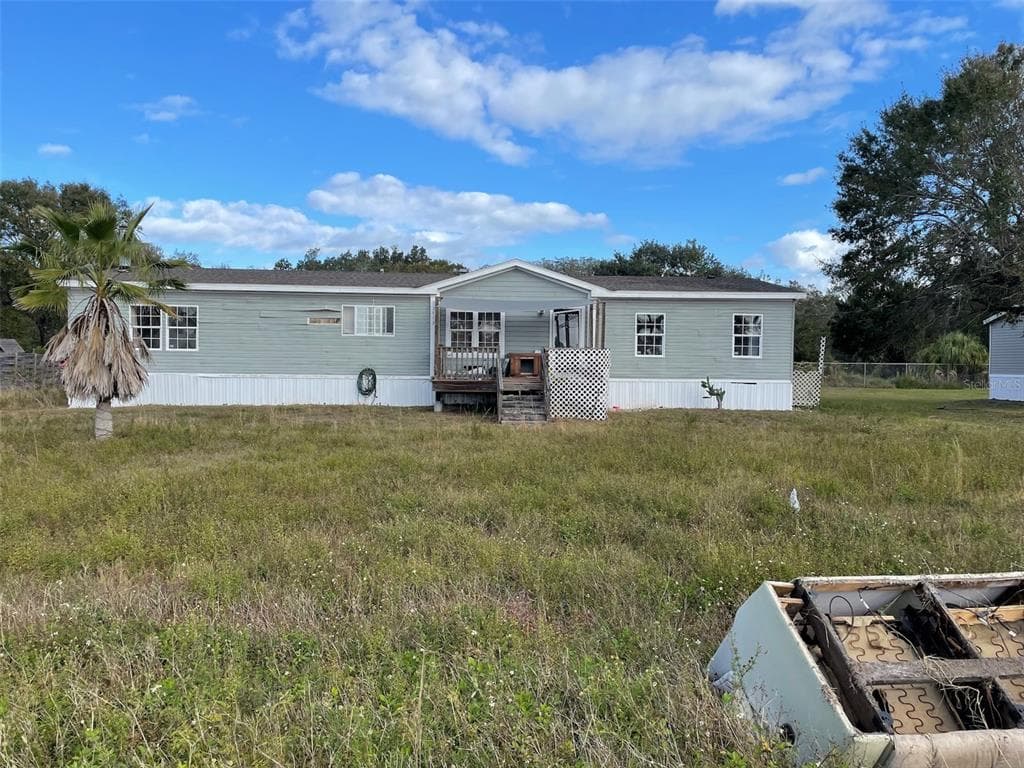 2713 METRO DRIVE RUSKIN, FL 33570