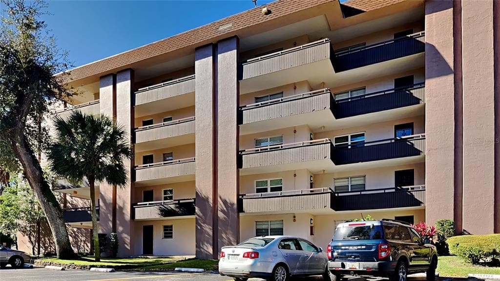 640 N NOVA ROAD UNIT 208 ORMOND BEACH, FL 32174