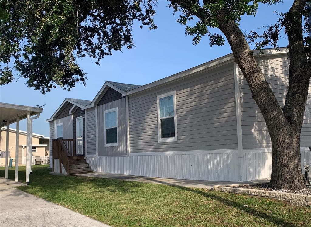 116 SAINT PIERRES WAY APOLLO BEACH, FL 33572