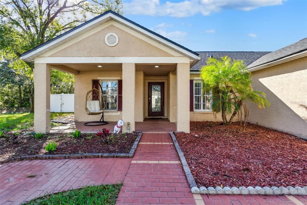 5808 BLACK WALNUT COURT TAMPA, FL 33625