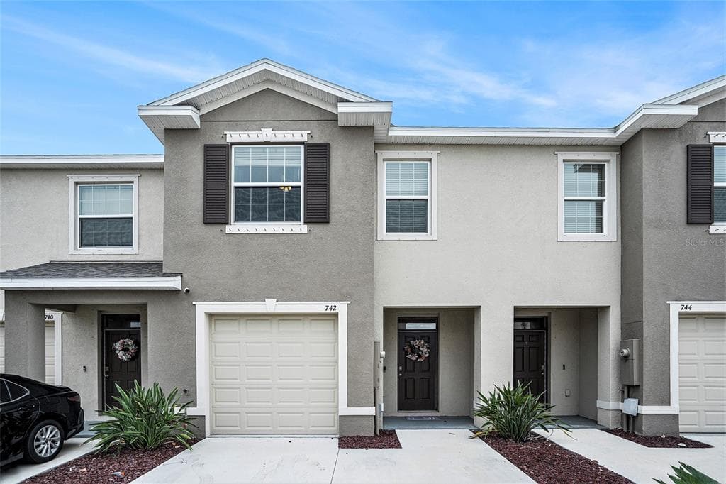 742 BARCLAY WOOD DRIVE RUSKIN, FL 33570