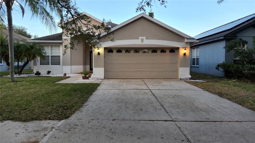 4707 WHISPERING WIND AVENUE TAMPA, FL 33614