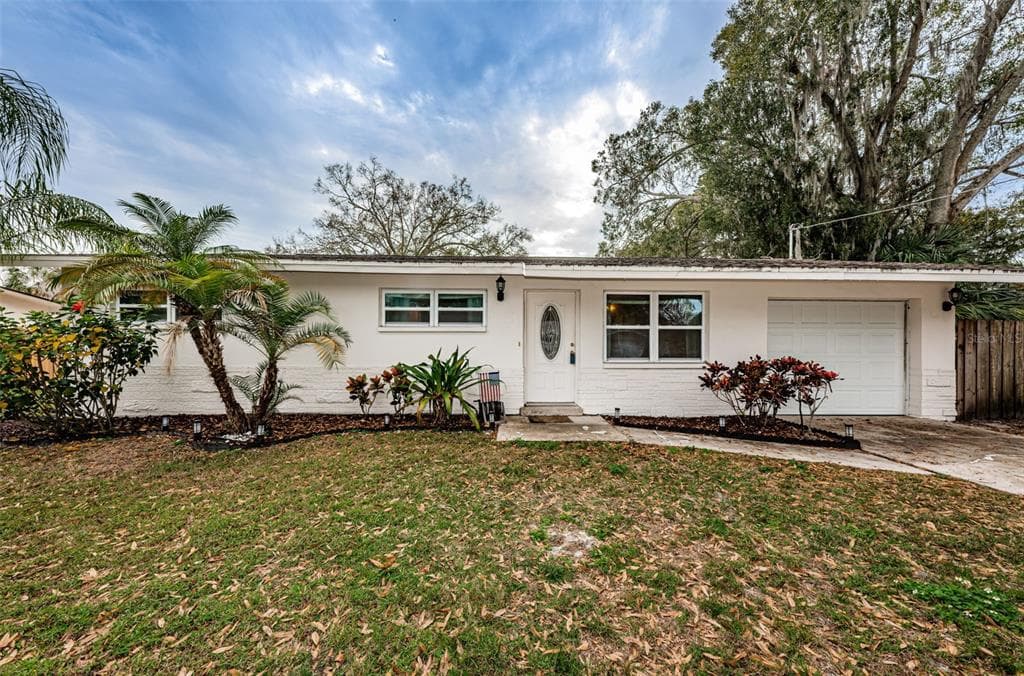 103 ARLINGTON AVENUE W OLDSMAR, FL 34677