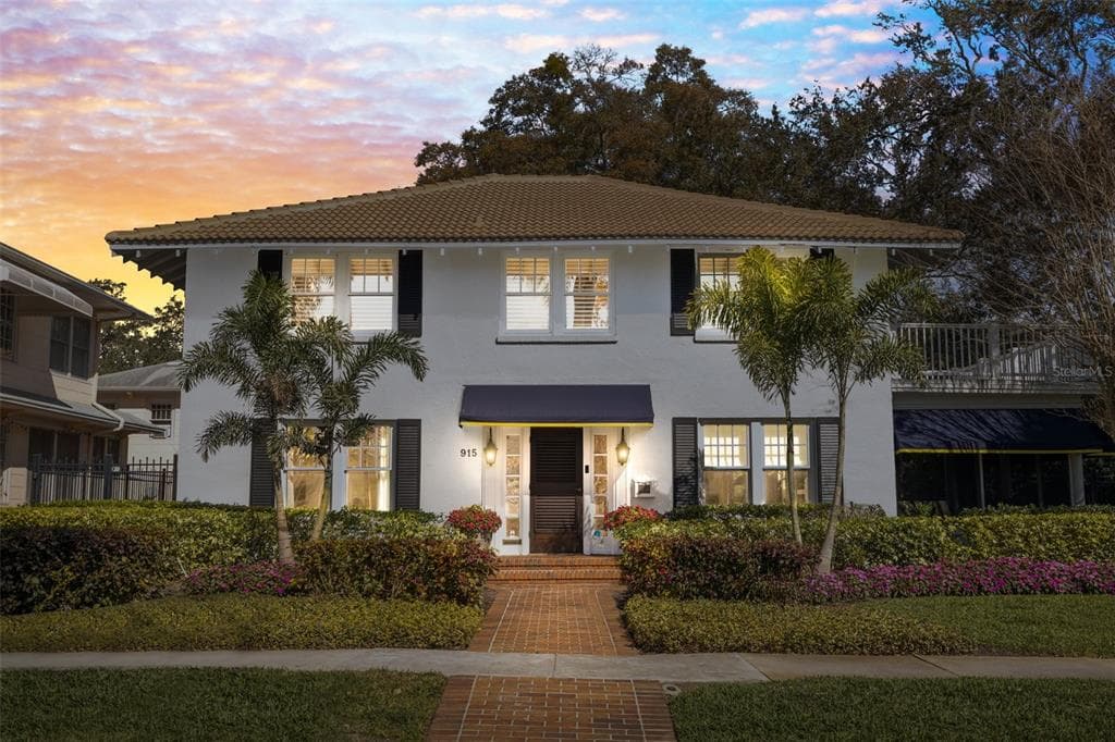 915 17TH AVENUE NE ST PETERSBURG, FL 33704