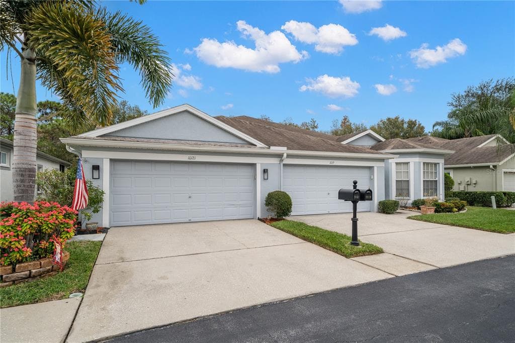 10121 MOWRY LANE TAMPA, FL 33625