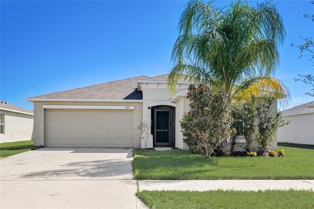 927 ZONE TAILED HAWK PLACE RUSKIN, FL 33570