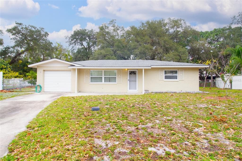 2102 POINCIANA TERRACE CLEARWATER, FL 33760