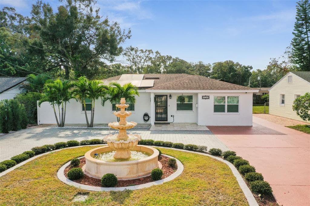 2720 W LOUISIANA AVENUE TAMPA, FL 33614