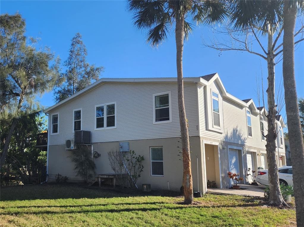 4923 MARINA PALMS PORT RICHEY, FL 34668