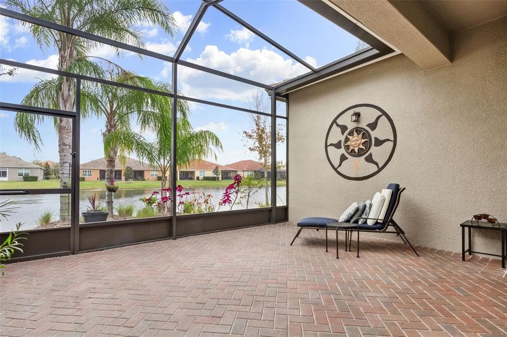 4842 SANDY GLEN WAY WIMAUMA, FL 33598
