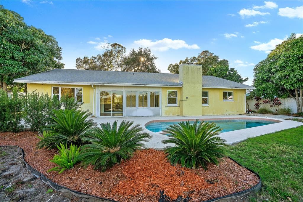 1841 DEL ROBLES TERRACE CLEARWATER, FL 33764