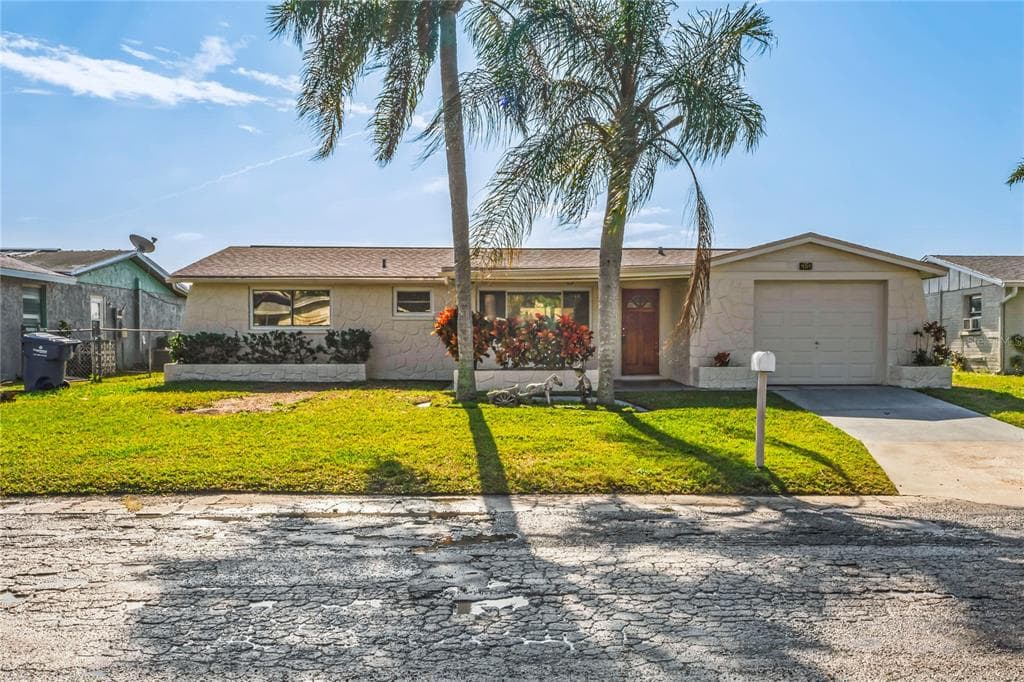 4314 SUNRAY DRIVE HOLIDAY, FL 34691