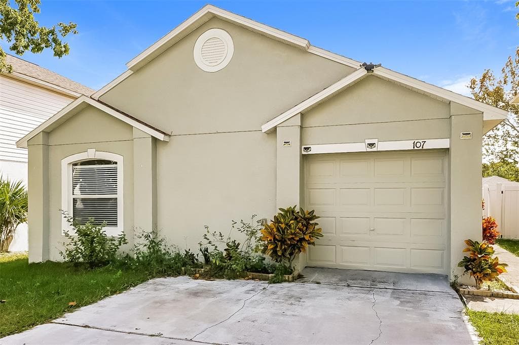 107 GLEASON COVE SANFORD, FL 32773