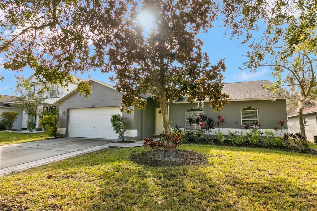 612 SANDY HILLS AVENUE TARPON SPRINGS, FL 34689