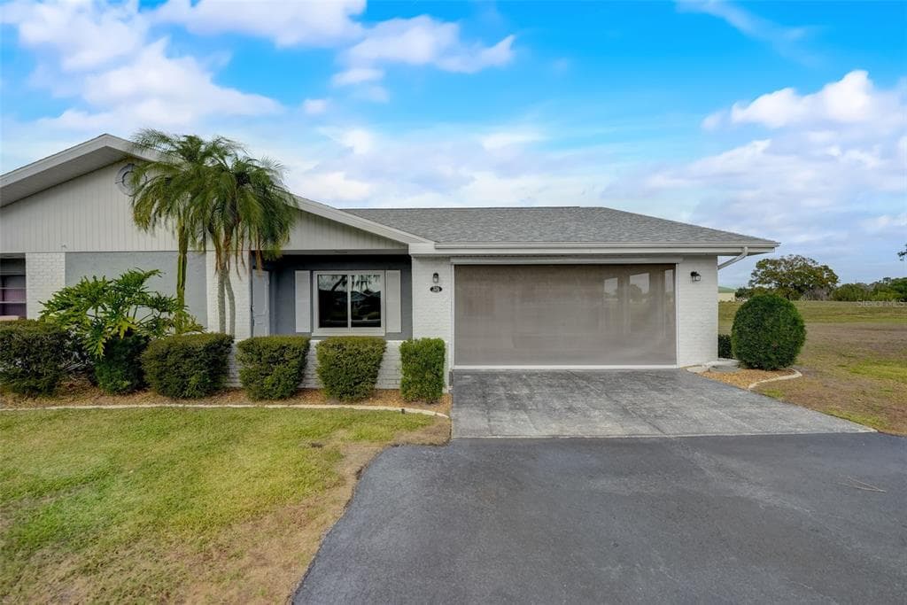 326 CLUB MANOR DRIVE UNIT 4 SUN CITY CENTER, FL 33573