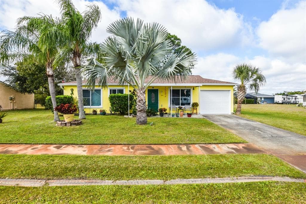 3261 MONTCLAIR CIRCLE NORTH PORT, FL 34287