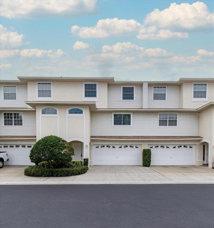 8244 EAGLES PARK DRIVE ST PETERSBURG, FL 33709