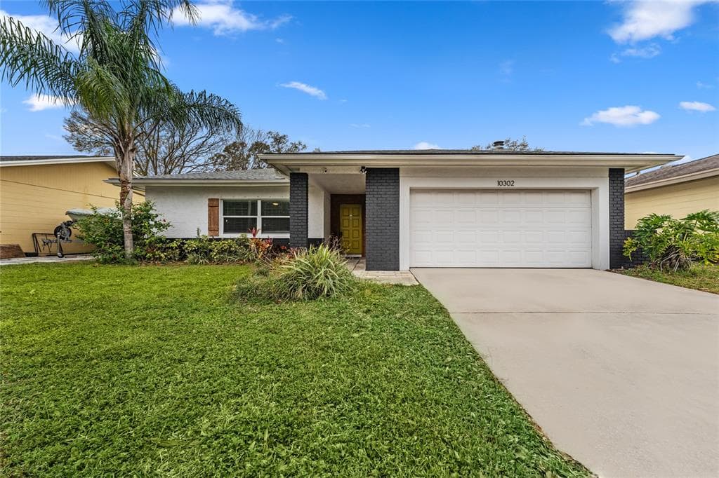 10302 OAKHAVEN DRIVE N PINELLAS PARK, FL 33782
