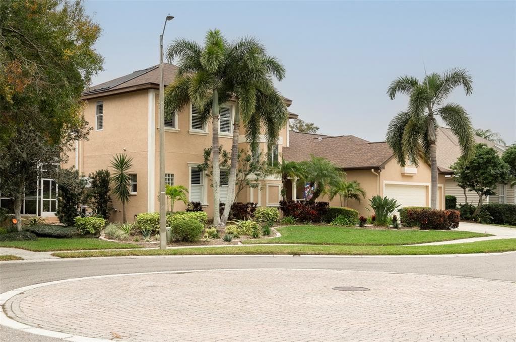 102 WESTBROOK COURT SAFETY HARBOR, FL 34695