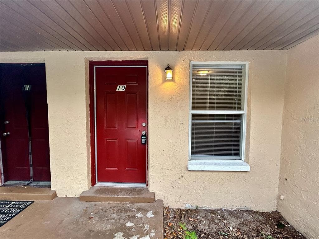 11729 N 12TH STREET UNIT 10 TAMPA, FL 33612