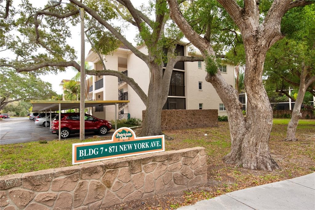 871 NEW YORK AVENUE UNIT 101 DUNEDIN, FL 34698