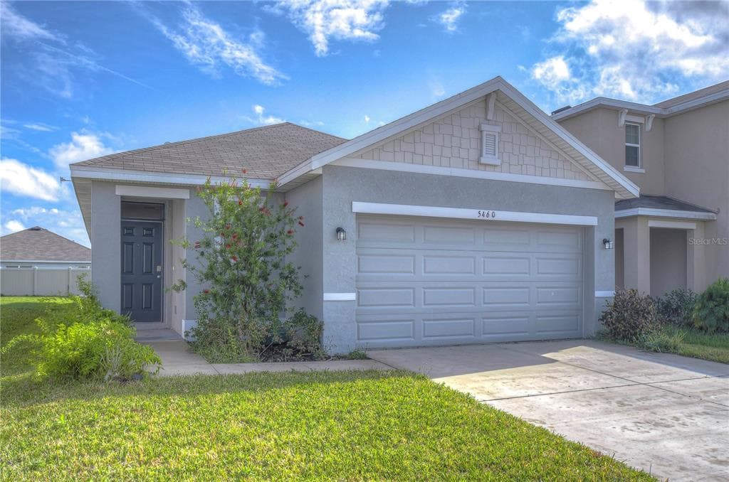 5460 WARRINGTON TOWN PATH WESLEY CHAPEL, FL 33545