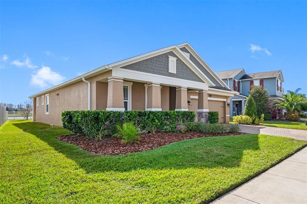 19721 LONG LAKE RANCH BOULEVARD LUTZ, FL 33558