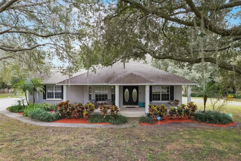 4148 REDCOAT DRIVE WESLEY CHAPEL, FL 33543