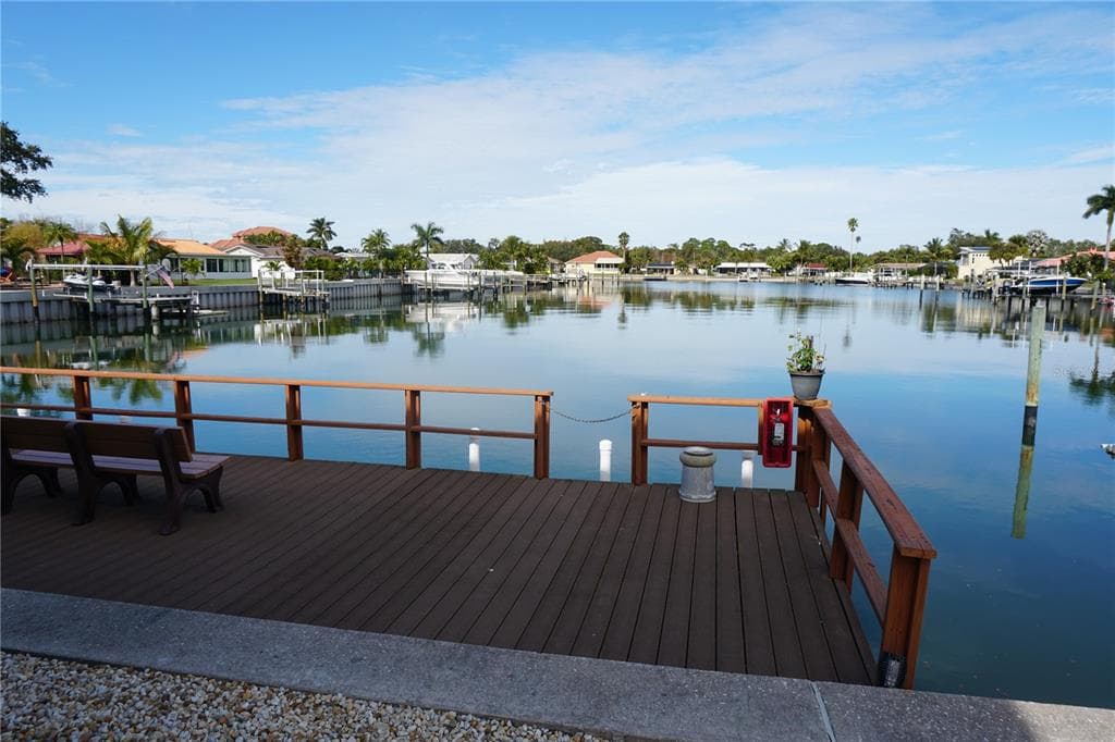 3753 46TH AVENUE S UNIT 12 ST PETERSBURG, FL 33711