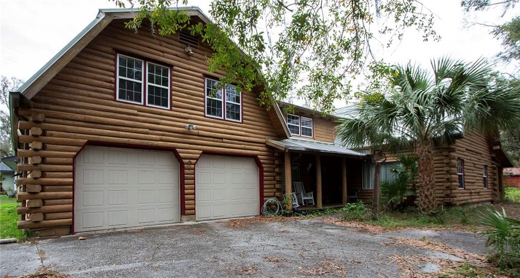 18504 LAKESHORE DRIVE