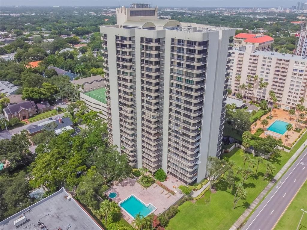2413 BAYSHORE BOULEVARD UNIT 902