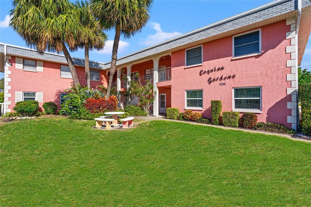 7115 COQUINA WAY UNIT 2 ST PETE BEACH, FL 33706