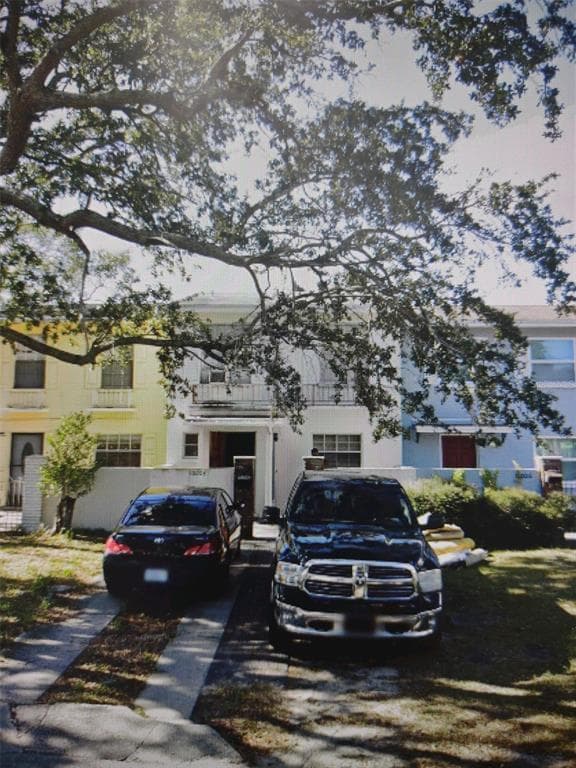 10004 OAK HILL DRIVE TEMPLE TERRACE, FL 33617